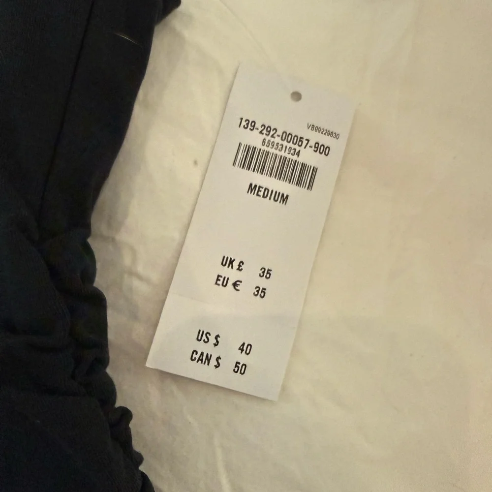 Abercrombie & Fitch Black Ruched Top - Picture 3 of 3